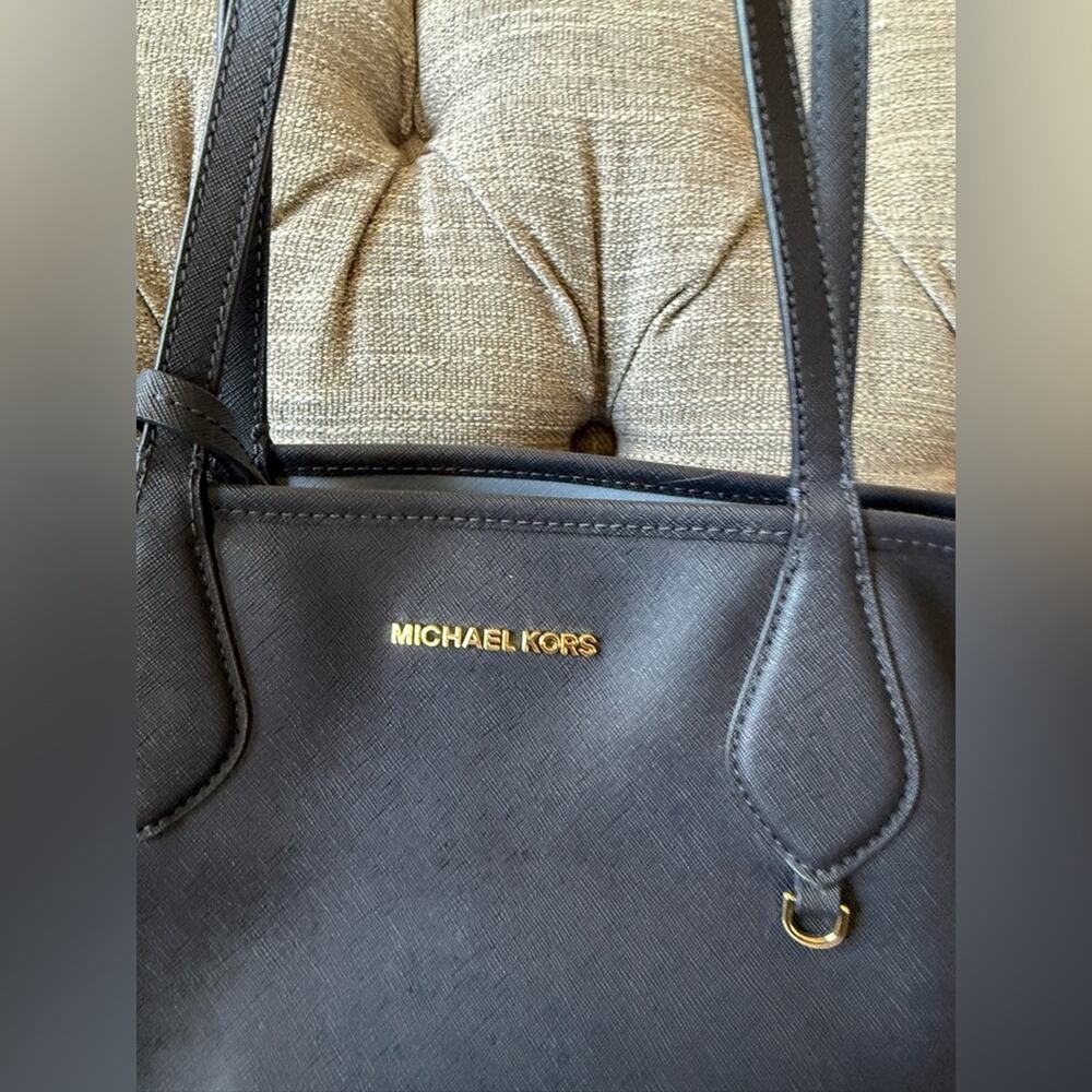 Michael Kors Navy Blue Purse Bag Handbag - Picture 2 of 12